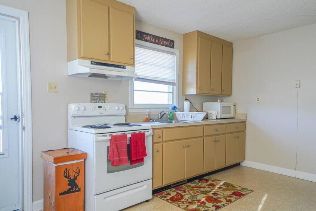 2Br Pet Friendly Home In Sneads Ferry With Parking Exterior foto
