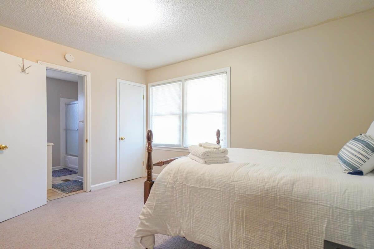 2Br Pet Friendly Home In Sneads Ferry With Parking Exterior foto