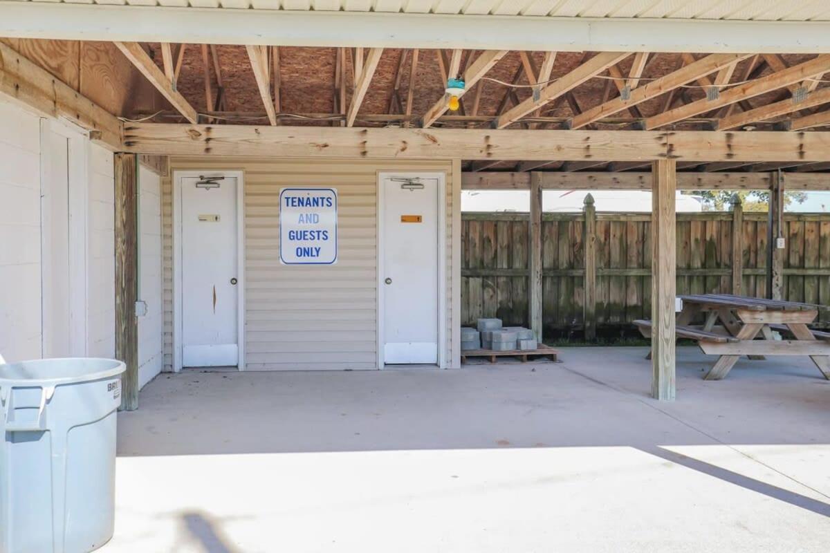 2Br Pet Friendly Home In Sneads Ferry With Parking Exterior foto